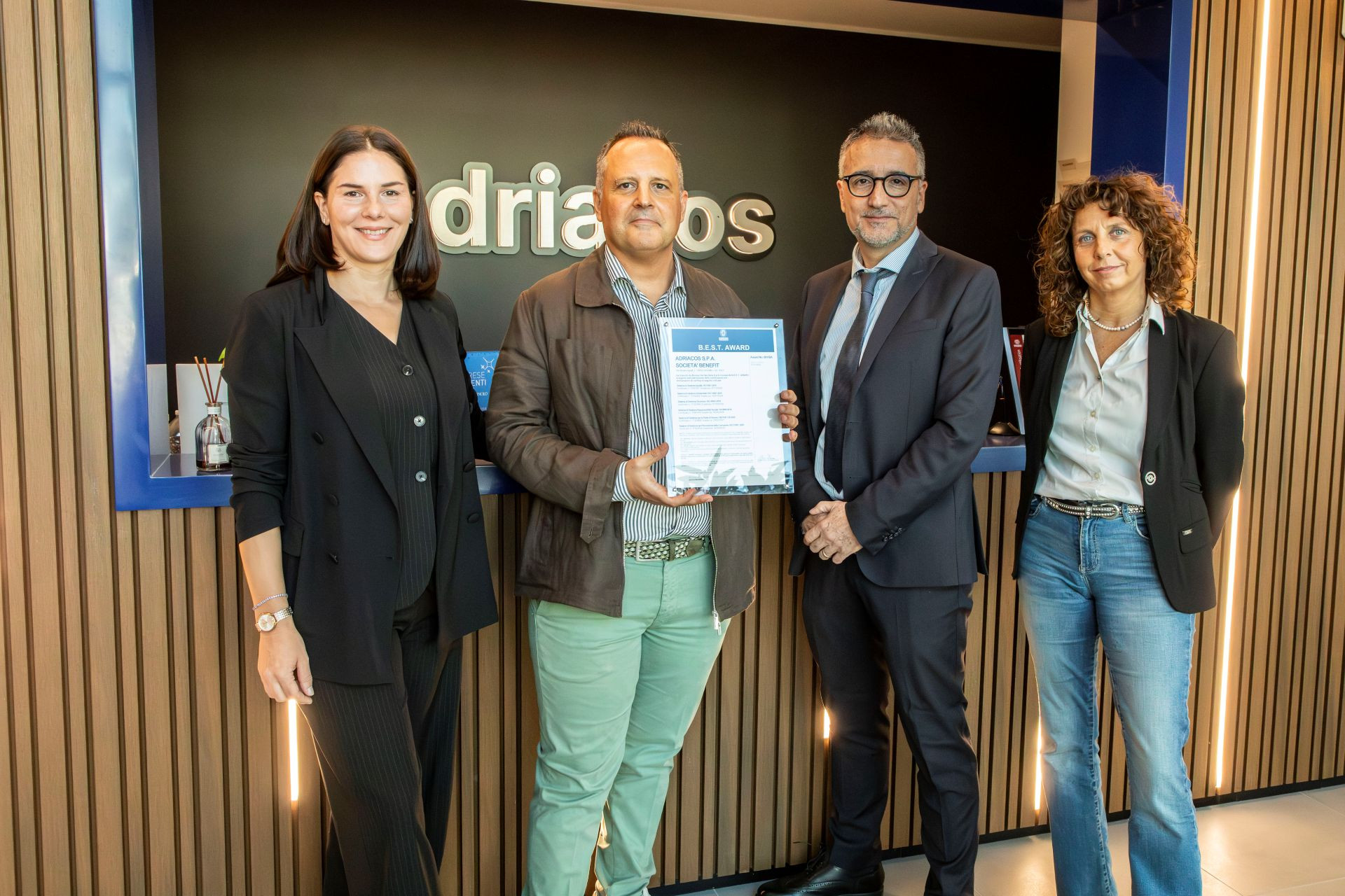 Premiazione Adriacos_Best Award.jpg